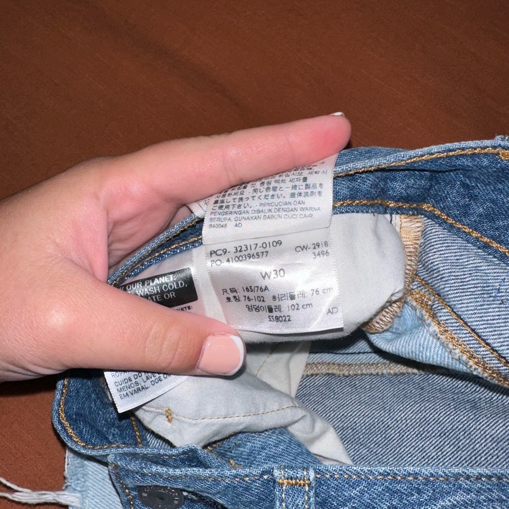 Levi's Women's Patchwork Shorts - image 3